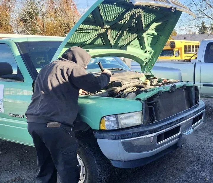 https://cdn.trust-mechanics.com/photos/07GuQ8lxIchJnBJUHyIz/9bb546c3-76dd-4d2f-9815-40f0a15a2992_720x720