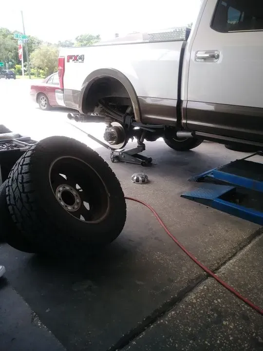 https://cdn.trust-mechanics.com/photos/0b1SMByAwF7rCeHJEGkO/25710f59-9ba5-4f1f-a704-39c0d8a48396_720x720