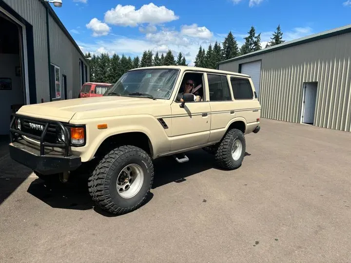 https://cdn.trust-mechanics.com/photos/0kR8ZtnfVm515Hf9uV6e/9f621885-610f-4576-8dc4-620b788cb7f7_720x720
