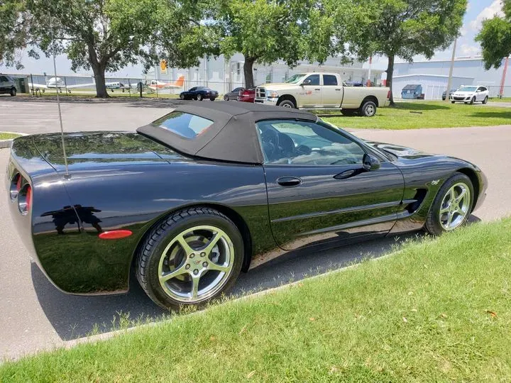 https://cdn.trust-mechanics.com/photos/0swwC93fhTf4iy0IjxjR/3817acc1-ed03-4db9-a285-2df3be65c84c_720x720