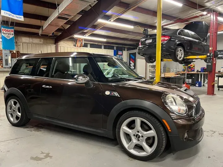 https://cdn.trust-mechanics.com/photos/142E51E3nYcO5F3xjGHy/7d406f09-229e-4141-a2e1-6dfc4de04db3_720x720