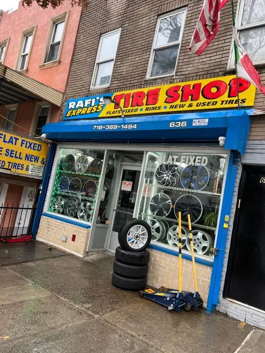 https://cdn.trust-mechanics.com/photos/1PWfoIa9H2bCyXGuG2QR/44aab76d-afa9-4490-9415-5cbf145ac675_720x720