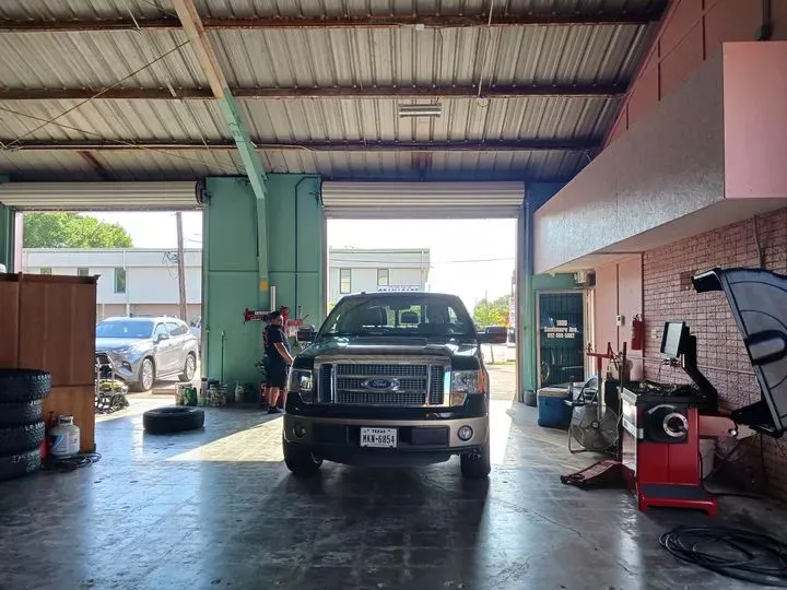 https://cdn.trust-mechanics.com/photos/1Sk0VxKIcm78UzCXaeCR/28ecf936-34a9-4c0b-b651-21c36c33caa4_720x720