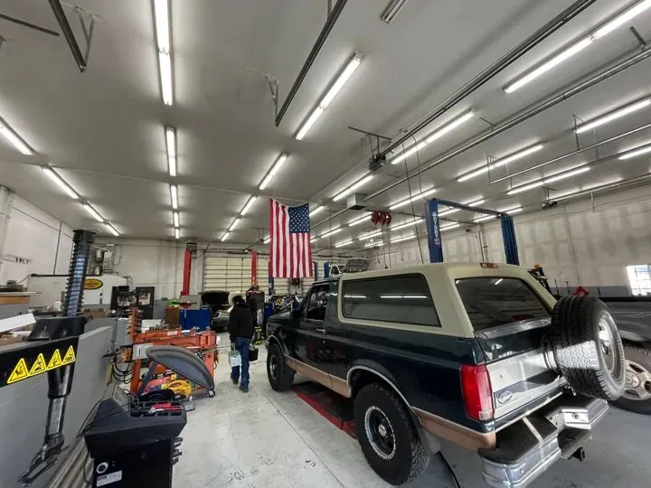https://cdn.trust-mechanics.com/photos/1fvjaZHbXYeX1w2tHneQ/c0edd78f-8f5f-4e38-abfa-b579703feb35_720x720