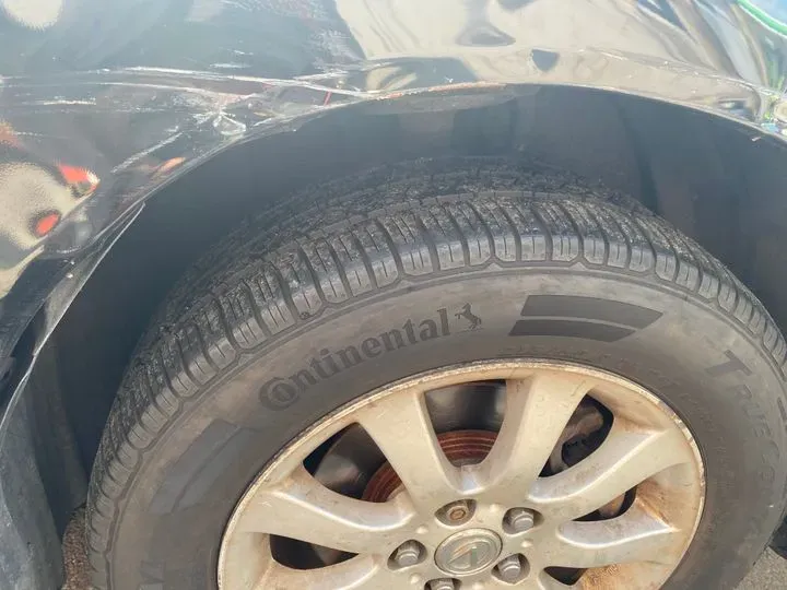 https://cdn.trust-mechanics.com/photos/1jesf9pm1yruJpplC9j0/bec564e9-ee7b-4f81-b46d-366e2093cb4c_720x720