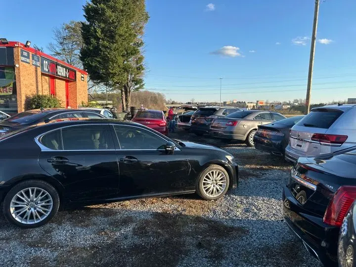 https://cdn.trust-mechanics.com/photos/1znomnBt2OesLGrYN0Ft/650f07b9-e955-4293-84af-360672571541_720x720