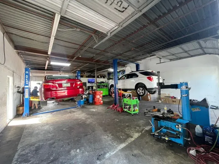 https://cdn.trust-mechanics.com/photos/2BBFQj6O7GnpxEvzwJ8W/7f819a61-030c-4556-bcea-30da9c3c8a71_720x720