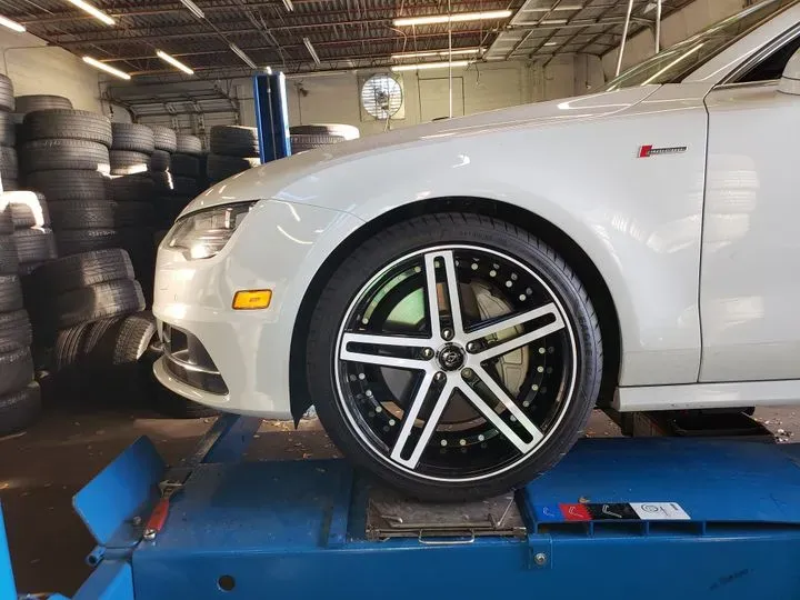 https://cdn.trust-mechanics.com/photos/2K7XXAVt25tDLHsxLco3/9f5a1b71-7424-410d-bd2a-9bbde73aac6c_720x720