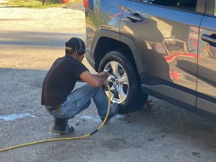https://cdn.trust-mechanics.com/photos/2M7igkWDqfS5UVZr6dRc/dab27096-2502-417e-9783-a55a0f7134e3_720x720
