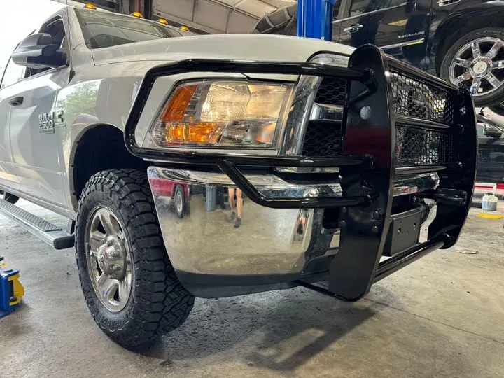 https://cdn.trust-mechanics.com/photos/2zARBOCQvgDcaYuyQr5D/aa8bad99-de66-4c0d-8d5b-6f4904bc89ac_720x720