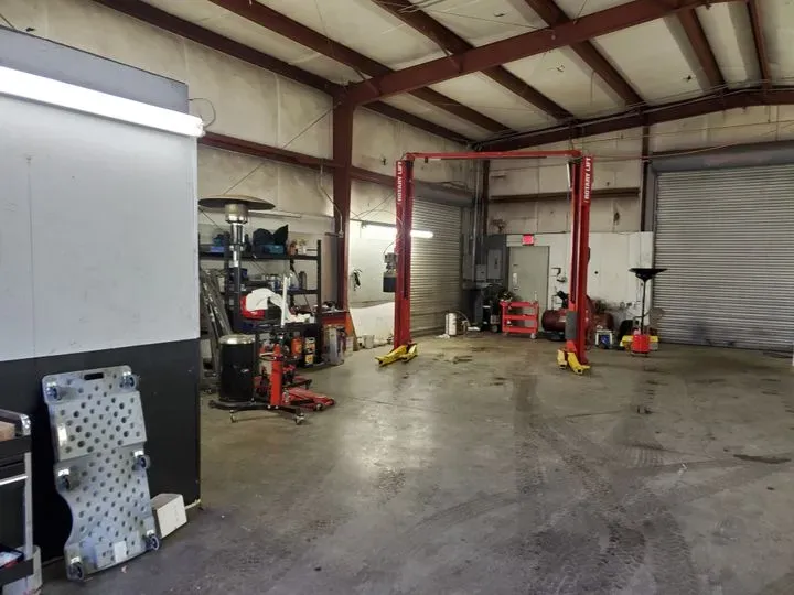 https://cdn.trust-mechanics.com/photos/3CAo5l8Hpp3tjSfPegJw/7fd31bb1-0864-4f34-8077-e64153d502fa_720x720