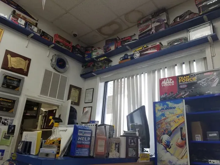https://cdn.trust-mechanics.com/photos/3TzlTqZ4f27yhnZ8jLmO/85cce9b6-b755-4fee-8a26-8ea8b9087c7f_720x720