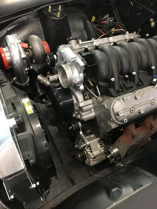 https://cdn.trust-mechanics.com/photos/3U0U09nhZO1qshxFGOHr/6d59d9b6-50bf-483b-b67e-00ef65439f32_720x720