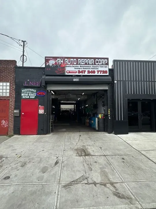 https://cdn.trust-mechanics.com/photos/3kV3REipmVbWlq5GtmOU/853b0171-8601-4019-b61d-93da74ac86b3_720x720
