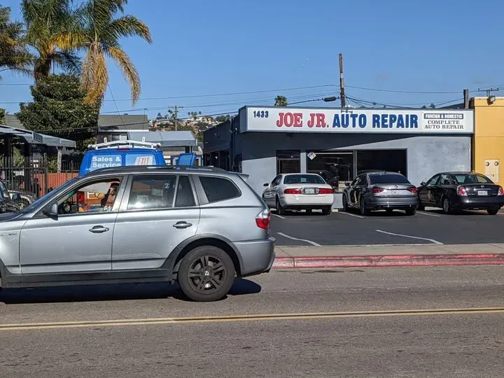 https://cdn.trust-mechanics.com/photos/3meFn7F02pD3TMVHqS47/cf34bce2-9dba-4cf2-beb4-d523c9a76106_720x720