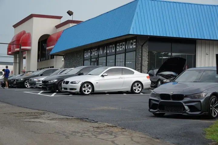 https://cdn.trust-mechanics.com/photos/3p1uCv1wjyv73f9OmrpI/c05c17ef-631b-425a-817a-2860b0499665_720x720
