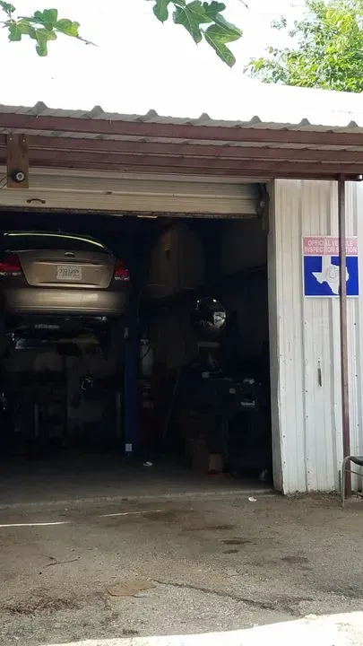 https://cdn.trust-mechanics.com/photos/45atY2jhLFH6Y1J24HQX/b7a215ac-a051-448e-8e42-5a9cc273a761_720x720