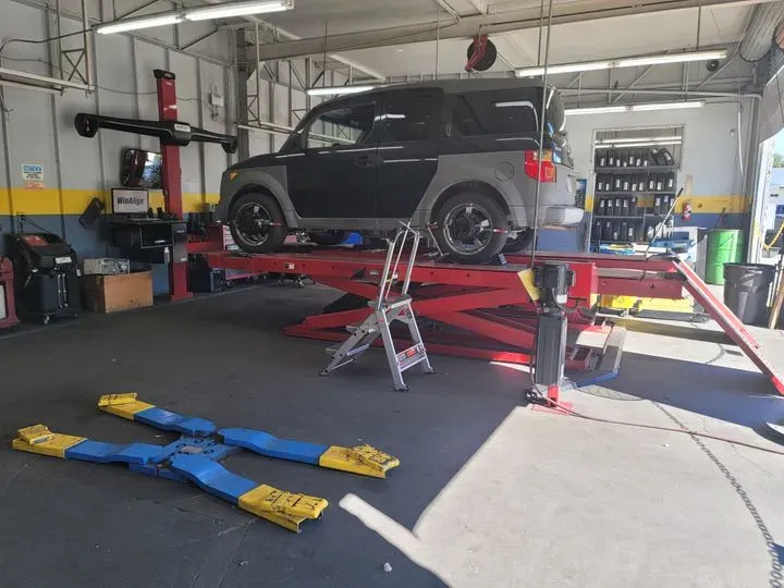https://cdn.trust-mechanics.com/photos/4PH4PoFnZBZrYuVaI8G7/6e5acbc2-b3e2-4a95-8038-33e2267c89c1_720x720
