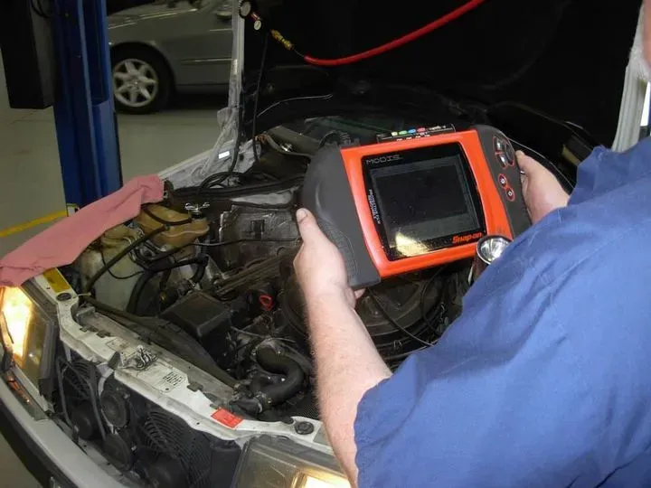 https://cdn.trust-mechanics.com/photos/4QcKzWZcC5DUJctPvCa0/35ea4433-f8c7-43d8-a653-a6aef739f7b7_720x720