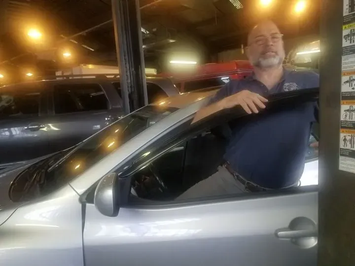 https://cdn.trust-mechanics.com/photos/4X1He6iqOmSalWc23lTf/72d65a5c-d583-4ba3-ada7-64ee83994c9d_720x720