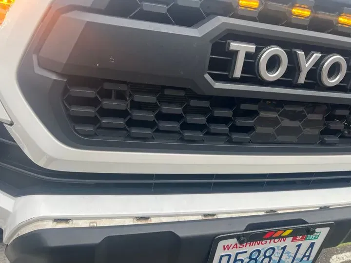 https://cdn.trust-mechanics.com/photos/4qVNeYTL1gTJF8Qg8bZC/fdf82353-c1db-4663-a5a1-f6cdec976413_720x720