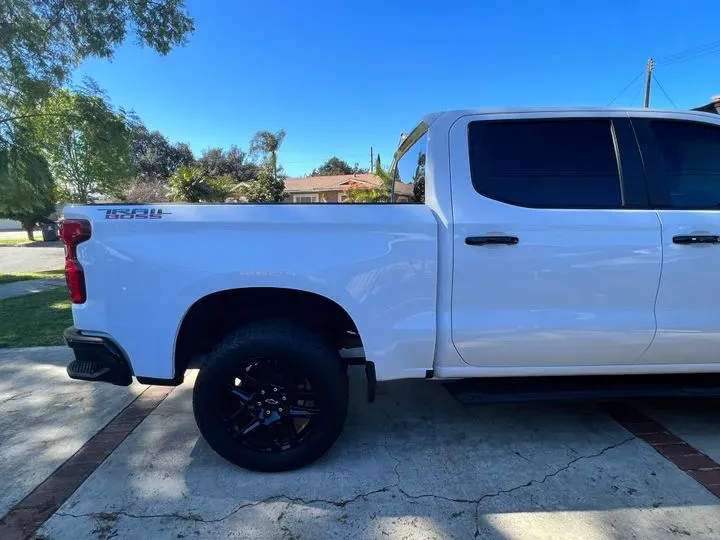 https://cdn.trust-mechanics.com/photos/4sE7jTVJc9AwuRMyB5Qu/4c8f0d8d-3836-4dc7-9662-649949d21bf4_720x720