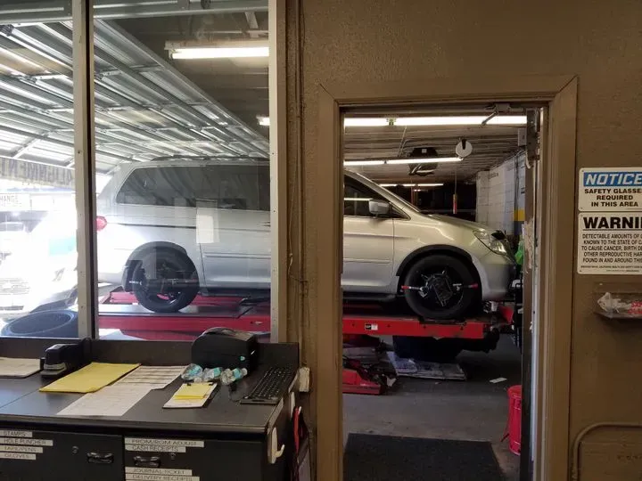 https://cdn.trust-mechanics.com/photos/50Gpd4JF7LiygUBxOWzZ/372283d2-5325-4883-b7f0-eda20785c530_720x720
