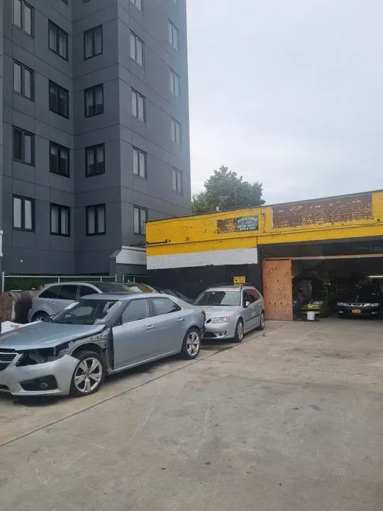 https://cdn.trust-mechanics.com/photos/5UXHxNbXnO7UHdxDpEyQ/f9385d4b-6ee3-453a-90b0-7d4327daf97a_720x720