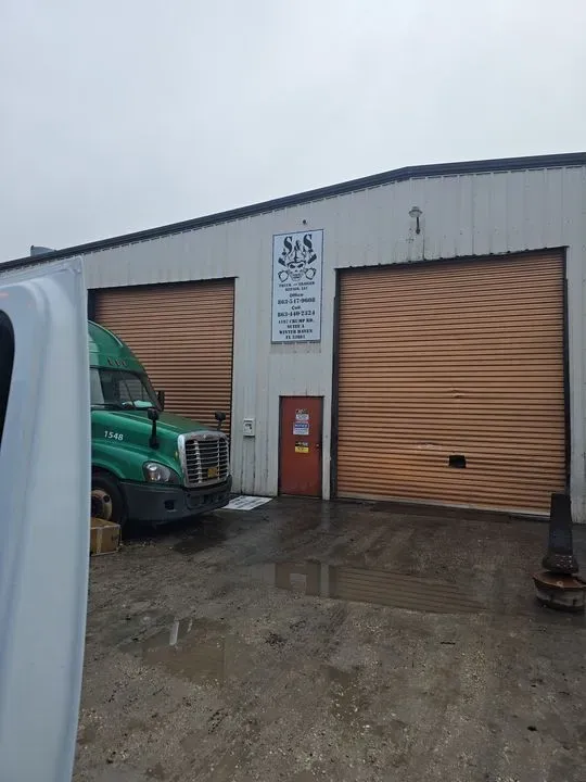 https://cdn.trust-mechanics.com/photos/6bqfgJFdmFVBqwMagNB1/8f646742-4e9a-40a0-b189-07d71b7b7aa1_720x720