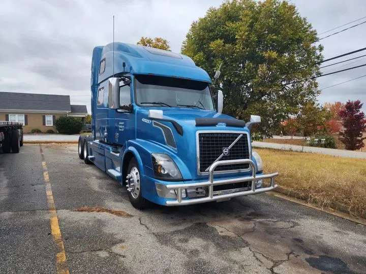 https://cdn.trust-mechanics.com/photos/6bqfgJFdmFVBqwMagNB1/b9479ce3-d86d-4dcf-8f76-ae46eba24568_720x720