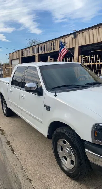 https://cdn.trust-mechanics.com/photos/7Qdz4CMFqCyiuvMEji3b/ca8bf57c-6dab-427f-925f-353dafe01681_720x720