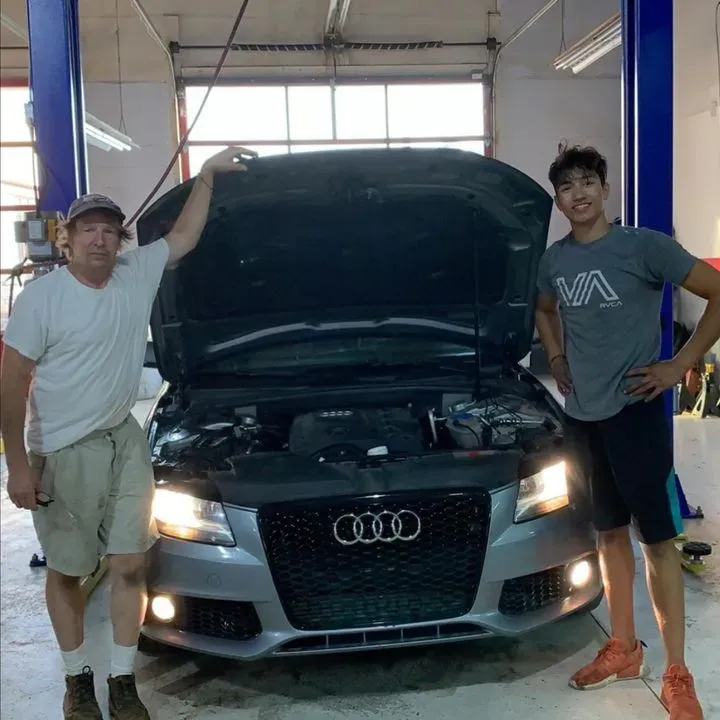 https://cdn.trust-mechanics.com/photos/7b45NfkxaF7WDT8ym53Y/9d613c31-6933-43a0-bc0c-2961126ac66a_720x720
