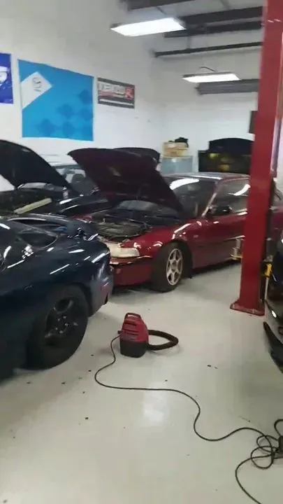 https://cdn.trust-mechanics.com/photos/7fKOakBTs3D1DfZzKcd8/b571df1b-9a90-4b4e-a43d-7aae27ebfeab_720x720