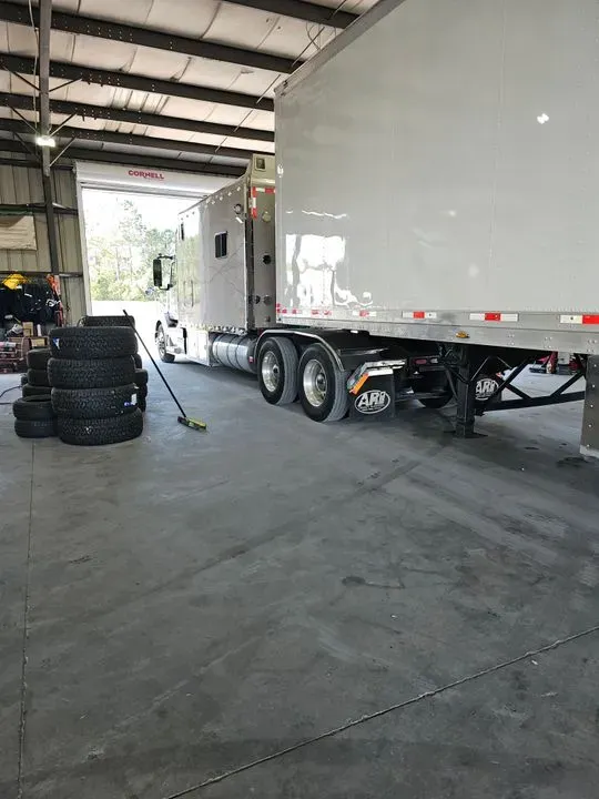 https://cdn.trust-mechanics.com/photos/8RvhxybIWN6Rqg2nZvj8/36d0601c-ab7e-4d44-9c3c-8e5961c5bdc7_720x720