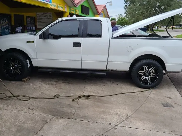 https://cdn.trust-mechanics.com/photos/8pknmGN9LrIyg2jseM9j/fabd6e6f-4ba4-46d4-8504-0d6986234862_720x720