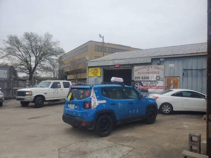 https://cdn.trust-mechanics.com/photos/9HPPzp8VYO4A7d6BOViU/62631470-e5d2-4bd5-9003-19d2e886f228_720x720