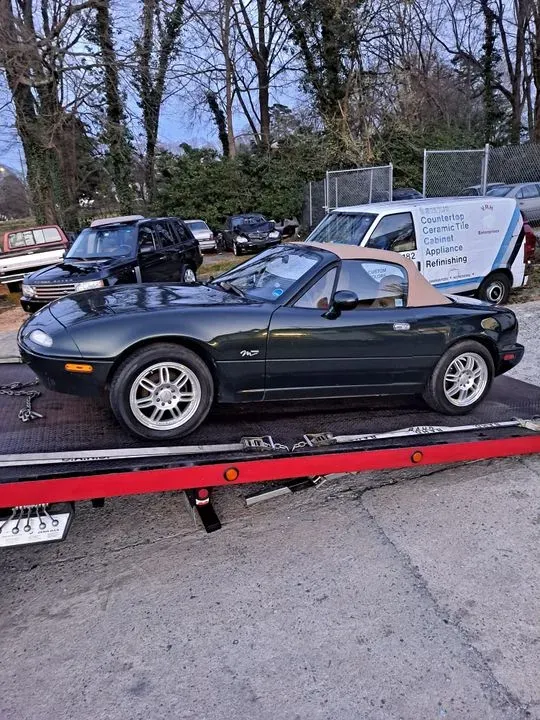 https://cdn.trust-mechanics.com/photos/9Iu7y4kR07BmGRjztuEQ/c1e49995-1ee0-4f26-86b6-89ec1c7b465c_720x720