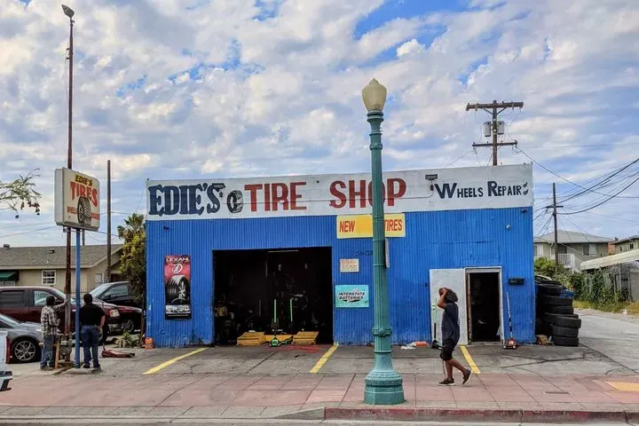 https://cdn.trust-mechanics.com/photos/A2yoRad18x7ohjpBUC7m/245587af-4c25-4ee8-8e2b-22fcb72edc27_720x720