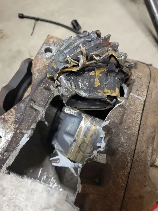 https://cdn.trust-mechanics.com/photos/AMjovF8XpNfopgWCw6Ts/3f27e0a1-d95a-42cc-9018-1510739fd4dc_720x720