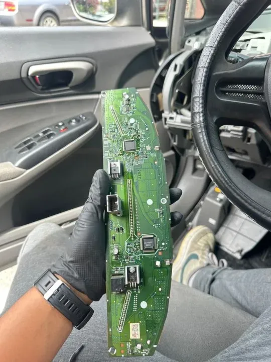 https://cdn.trust-mechanics.com/photos/AVFfpm3h5MHfBSwWI7H2/67478cec-106f-4c19-a91e-49165678cf0d_720x720