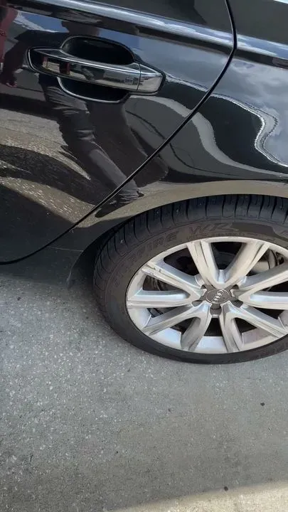 https://cdn.trust-mechanics.com/photos/AmRrNz2GsLe4LFSWffE8/285faef5-e7fc-46f1-876e-af09a1e2c60e_720x720