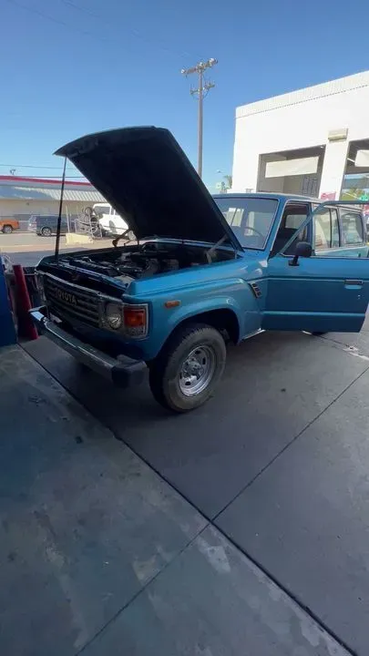 https://cdn.trust-mechanics.com/photos/AnmRzjFlKSoSAPEaqeCz/e318ab4f-c8e0-4258-bc96-212b2e2d43df_720x720