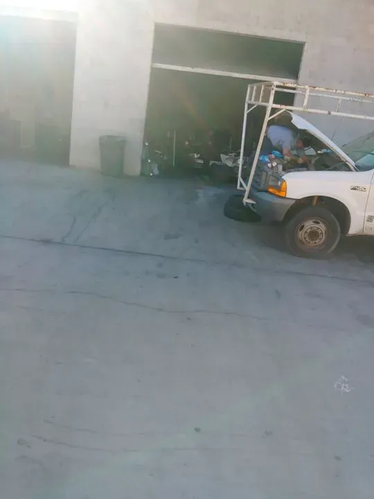 https://cdn.trust-mechanics.com/photos/BDupp69eg0PH5LJkEia9/8f2ac960-7dfe-4e84-8f7e-1fa4e1e347c3_720x720