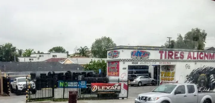 https://cdn.trust-mechanics.com/photos/BUtNZGUuHhCi8jqnwej5/7a1fe7ea-1059-4809-ae3c-cb2999e509e1_720x720