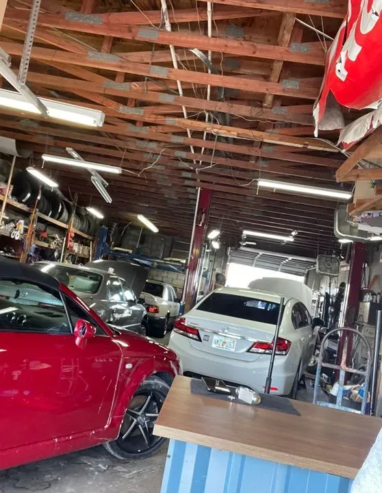 https://cdn.trust-mechanics.com/photos/BZsJuWAKg6M8iMb3HSQI/b0e7c599-7b54-462d-a273-9443288c3a10_720x720