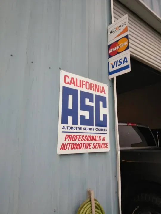 https://cdn.trust-mechanics.com/photos/BfBOpbRGvoPycreE4ooD/6bc1219b-db05-41b8-b60b-91eb41945ad6_720x720