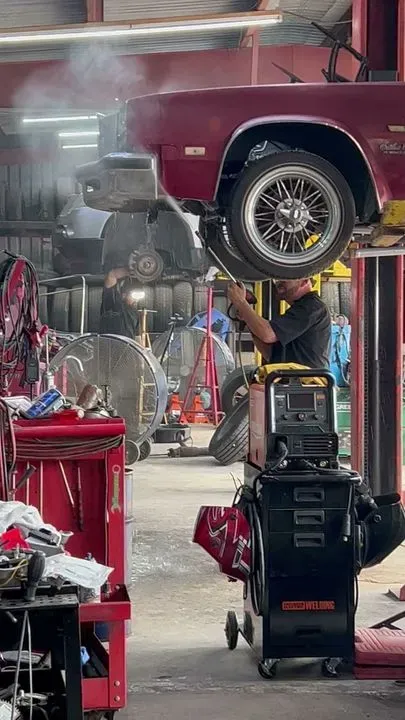 https://cdn.trust-mechanics.com/photos/BlY2WN5KaMTFFnKyPdsb/d9edc3d4-169d-4b53-989e-b3b236021413_720x720