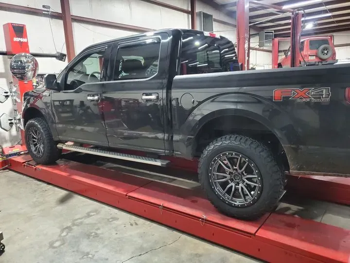 https://cdn.trust-mechanics.com/photos/BnoXykY7ftjlW9DBNXLe/7d1dbec6-940f-4c77-9a78-4555c3e836af_720x720