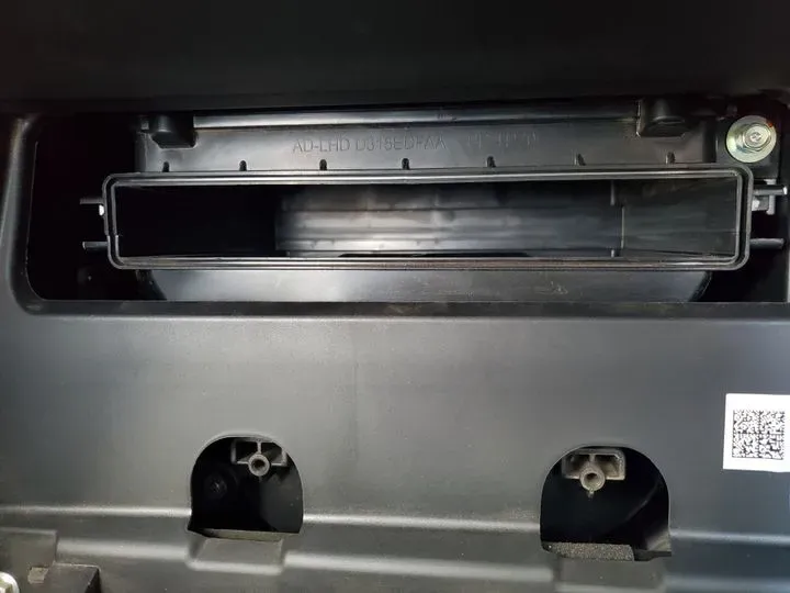 https://cdn.trust-mechanics.com/photos/C6UeFc5xRbGkbfS6w2oc/df9bd75f-50ff-48ae-ab27-e0781f29b5b9_720x720