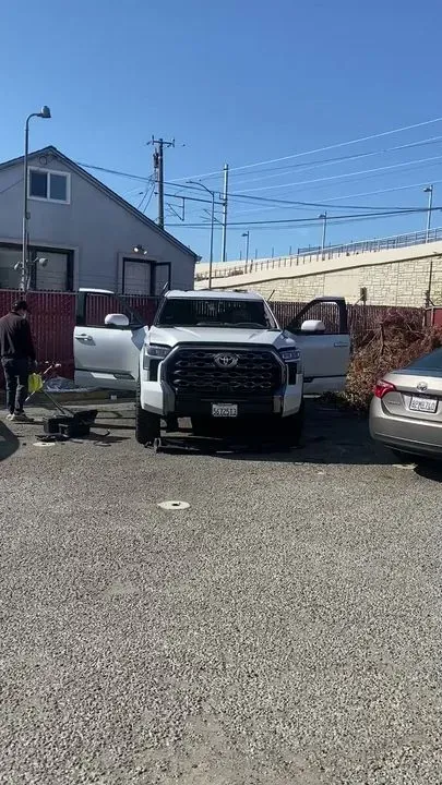 https://cdn.trust-mechanics.com/photos/CWOTJH2blIp20ODMbZdg/e97947cb-403b-4e12-b875-b5b398cf1b55_720x720
